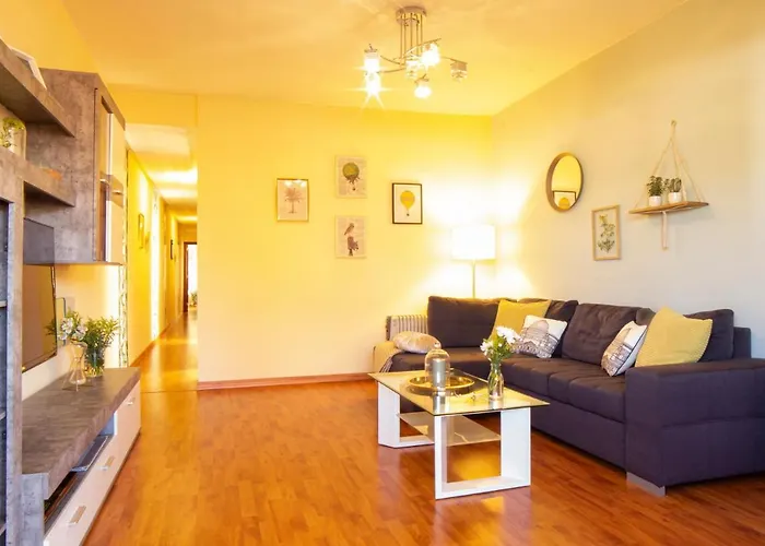 아파트 Old Town Loft With Parking